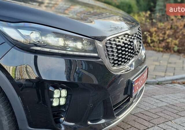 Чорний Кіа Соренто, об'ємом двигуна 2.2 л та пробігом 134 тис. км за 29999 $, фото 22 на Automoto.ua