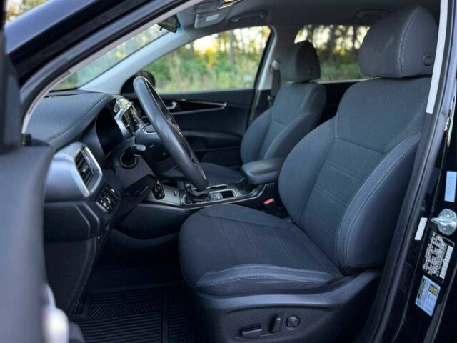 Черный Киа Соренто, объемом двигателя 3.3 л и пробегом 170 тыс. км за 16800 $, фото 8 на Automoto.ua