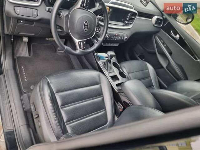 Черный Киа Соренто, объемом двигателя 2.4 л и пробегом 175 тыс. км за 16900 $, фото 22 на Automoto.ua