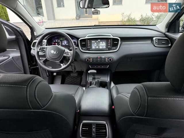 Черный Киа Соренто, объемом двигателя 2.2 л и пробегом 183 тыс. км за 22900 $, фото 16 на Automoto.ua