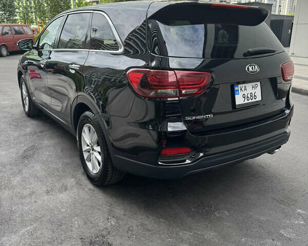 Черный Киа Соренто, объемом двигателя 2.36 л и пробегом 85 тыс. км за 15900 $, фото 12 на Automoto.ua