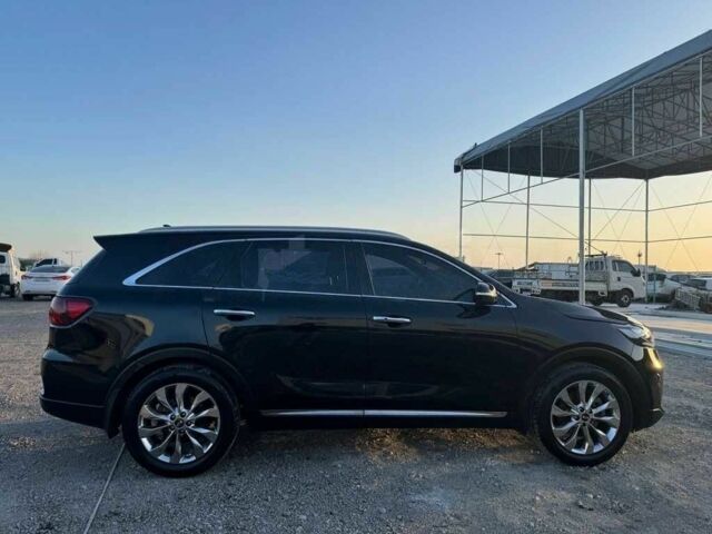 Черный Киа Соренто, объемом двигателя 2.2 л и пробегом 48 тыс. км за 19000 $, фото 3 на Automoto.ua