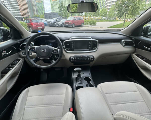 Черный Киа Соренто, объемом двигателя 2.36 л и пробегом 85 тыс. км за 15900 $, фото 19 на Automoto.ua