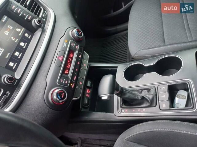 Чорний Кіа Соренто, об'ємом двигуна 3.34 л та пробігом 272 тис. км за 18500 $, фото 25 на Automoto.ua