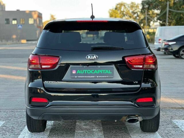 Черный Киа Соренто, объемом двигателя 3.3 л и пробегом 170 тыс. км за 16800 $, фото 5 на Automoto.ua