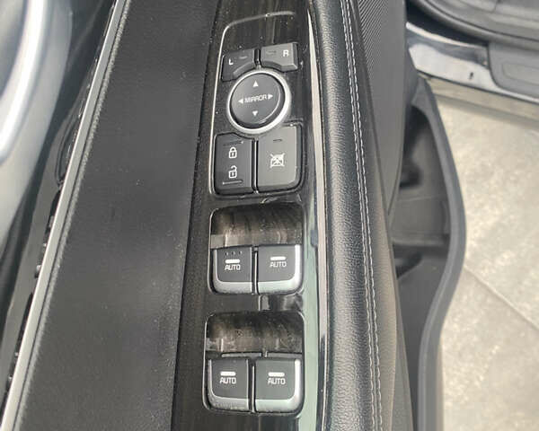 Черный Киа Соренто, объемом двигателя 3.3 л и пробегом 109 тыс. км за 21500 $, фото 14 на Automoto.ua