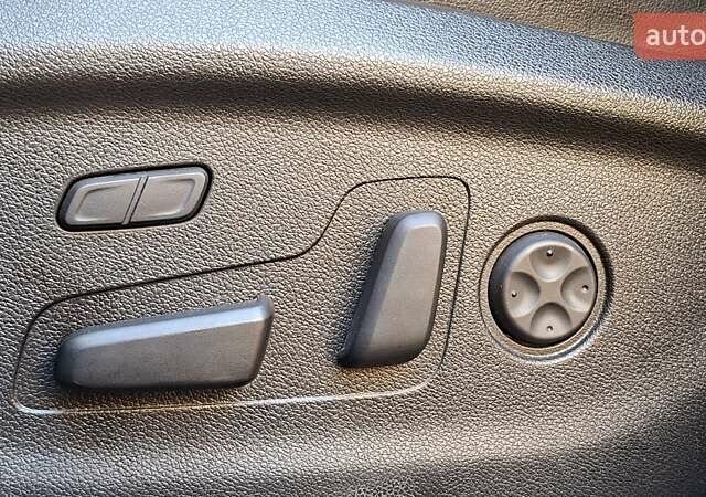 Чорний Кіа Соренто, об'ємом двигуна 2.2 л та пробігом 134 тис. км за 29999 $, фото 61 на Automoto.ua