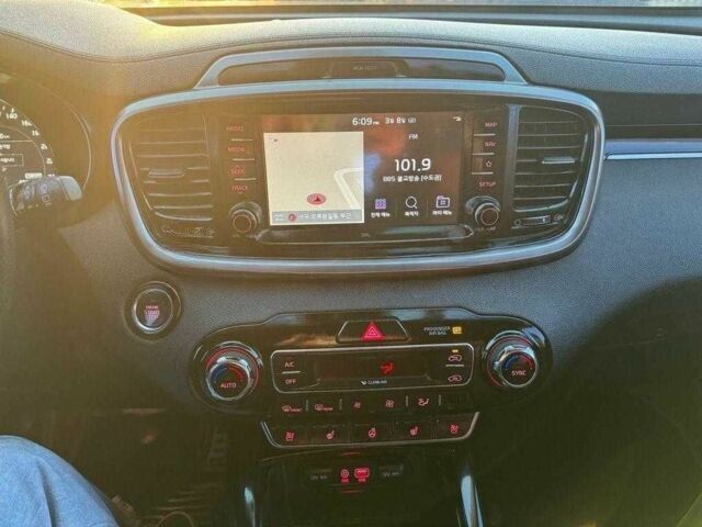 Черный Киа Соренто, объемом двигателя 2.2 л и пробегом 48 тыс. км за 19000 $, фото 18 на Automoto.ua