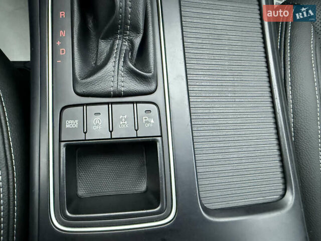 Черный Киа Соренто, объемом двигателя 2.2 л и пробегом 183 тыс. км за 22900 $, фото 21 на Automoto.ua