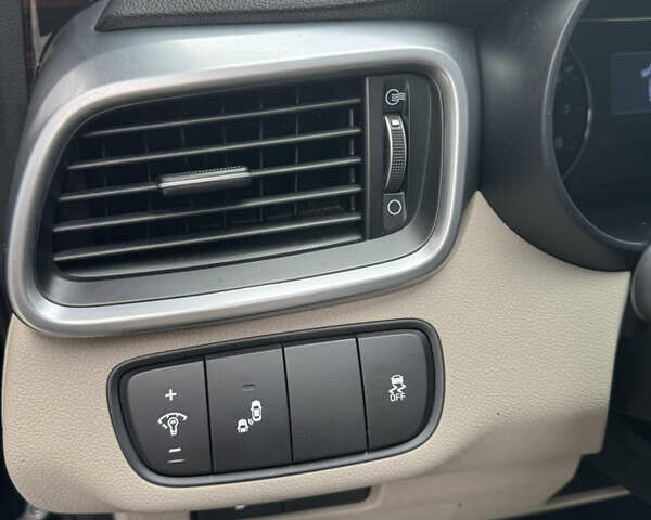 Черный Киа Соренто, объемом двигателя 2.36 л и пробегом 85 тыс. км за 16800 $, фото 25 на Automoto.ua