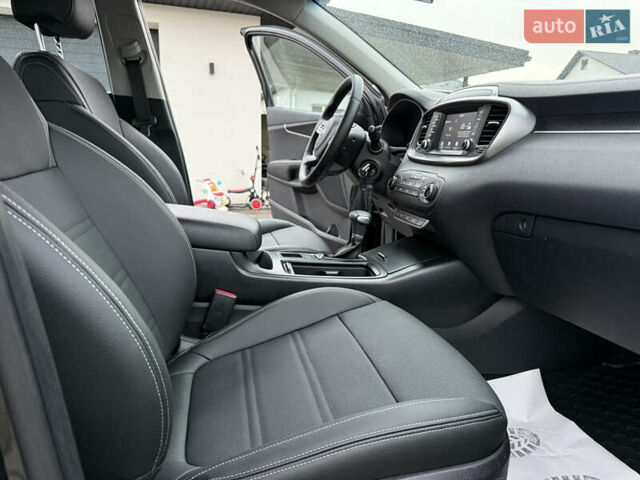 Черный Киа Соренто, объемом двигателя 2.2 л и пробегом 183 тыс. км за 22900 $, фото 18 на Automoto.ua