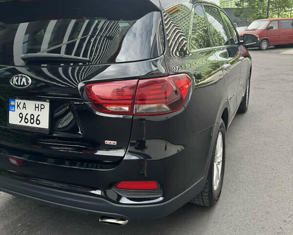 Черный Киа Соренто, объемом двигателя 2.36 л и пробегом 85 тыс. км за 16800 $, фото 8 на Automoto.ua