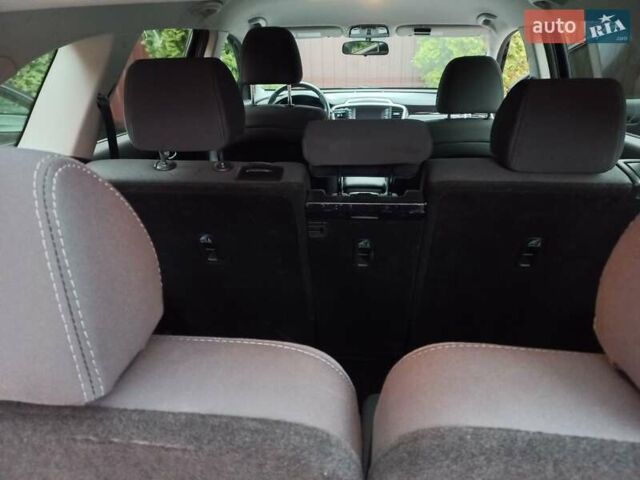 Чорний Кіа Соренто, об'ємом двигуна 3.34 л та пробігом 272 тис. км за 18500 $, фото 39 на Automoto.ua