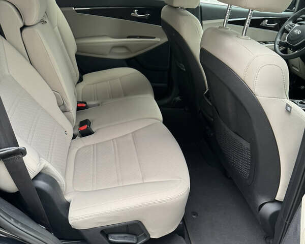 Черный Киа Соренто, объемом двигателя 2.36 л и пробегом 85 тыс. км за 15900 $, фото 28 на Automoto.ua
