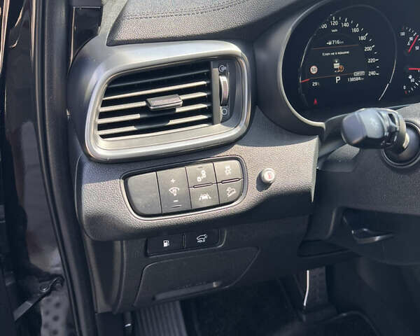 Черный Киа Соренто, объемом двигателя 2.2 л и пробегом 138 тыс. км за 35200 $, фото 5 на Automoto.ua