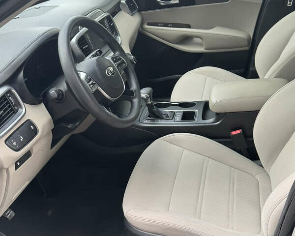 Черный Киа Соренто, объемом двигателя 2.36 л и пробегом 85 тыс. км за 15900 $, фото 18 на Automoto.ua