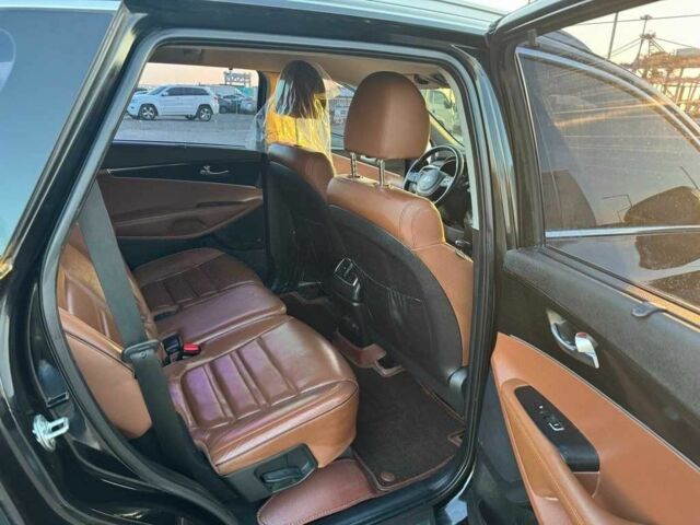 Черный Киа Соренто, объемом двигателя 2.2 л и пробегом 48 тыс. км за 19000 $, фото 12 на Automoto.ua