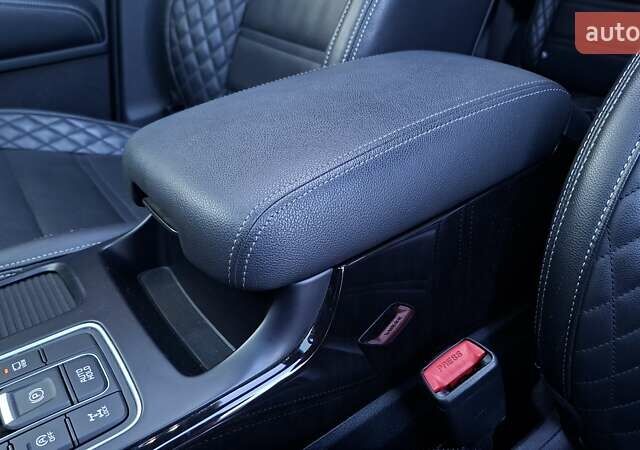 Чорний Кіа Соренто, об'ємом двигуна 2.2 л та пробігом 134 тис. км за 29999 $, фото 43 на Automoto.ua