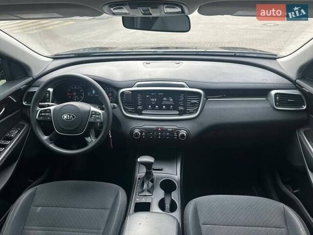 Чорний Кіа Соренто, об'ємом двигуна 2.36 л та пробігом 140 тис. км за 23200 $, фото 8 на Automoto.ua