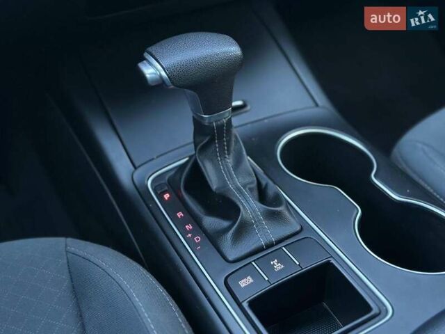 Черный Киа Соренто, объемом двигателя 3.34 л и пробегом 170 тыс. км за 15990 $, фото 25 на Automoto.ua