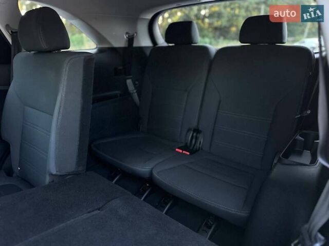 Черный Киа Соренто, объемом двигателя 3.34 л и пробегом 170 тыс. км за 15990 $, фото 17 на Automoto.ua