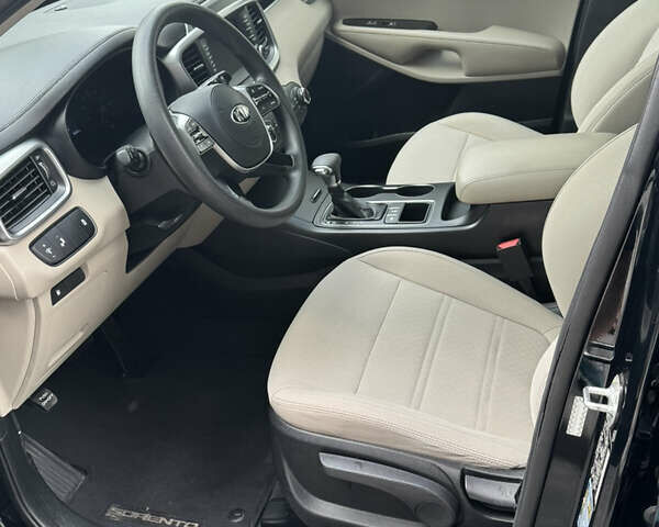 Черный Киа Соренто, объемом двигателя 2.36 л и пробегом 85 тыс. км за 16800 $, фото 20 на Automoto.ua