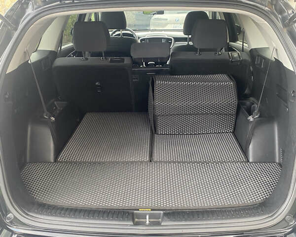 Черный Киа Соренто, объемом двигателя 3.3 л и пробегом 109 тыс. км за 21500 $, фото 28 на Automoto.ua