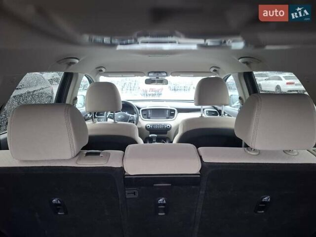 Черный Киа Соренто, объемом двигателя 2.4 л и пробегом 84 тыс. км за 18300 $, фото 4 на Automoto.ua