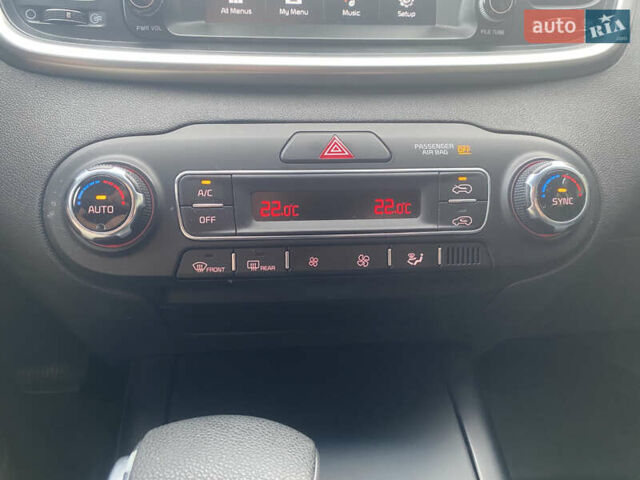 Черный Киа Соренто, объемом двигателя 3.3 л и пробегом 109 тыс. км за 21500 $, фото 24 на Automoto.ua