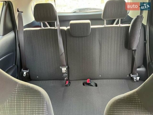 Чорний Кіа Соренто, об'ємом двигуна 3.34 л та пробігом 272 тис. км за 18500 $, фото 32 на Automoto.ua