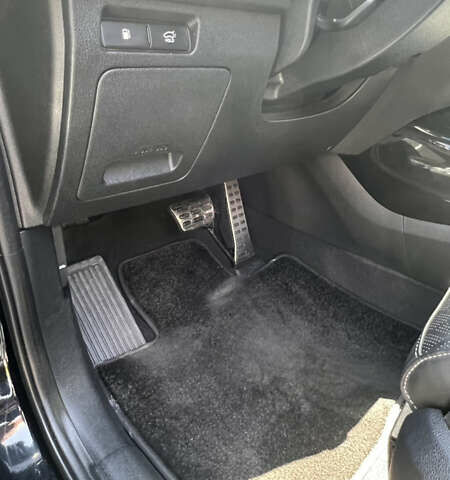 Черный Киа Соренто, объемом двигателя 2.2 л и пробегом 138 тыс. км за 35200 $, фото 23 на Automoto.ua