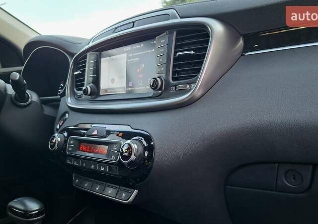 Чорний Кіа Соренто, об'ємом двигуна 2.2 л та пробігом 134 тис. км за 29999 $, фото 40 на Automoto.ua