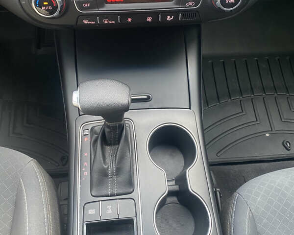 Черный Киа Соренто, объемом двигателя 3.3 л и пробегом 109 тыс. км за 21500 $, фото 25 на Automoto.ua