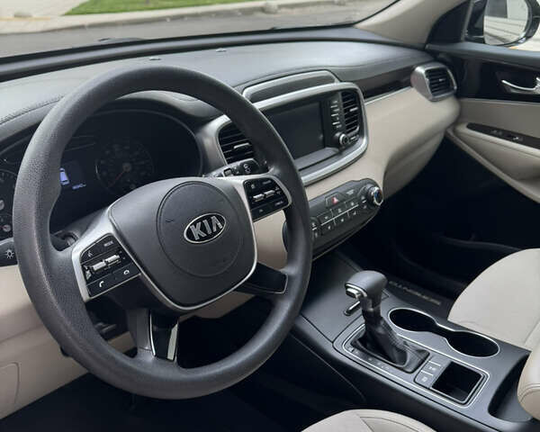 Черный Киа Соренто, объемом двигателя 2.36 л и пробегом 85 тыс. км за 16800 $, фото 19 на Automoto.ua