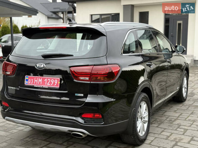 Черный Киа Соренто, объемом двигателя 2.2 л и пробегом 183 тыс. км за 22900 $, фото 8 на Automoto.ua