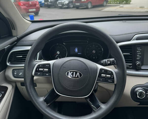 Черный Киа Соренто, объемом двигателя 2.36 л и пробегом 85 тыс. км за 15900 $, фото 20 на Automoto.ua