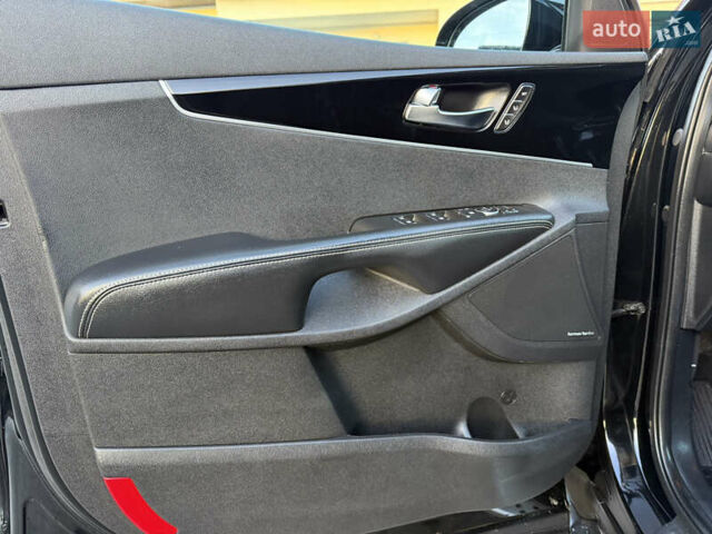 Чорний Кіа Соренто, об'ємом двигуна 2.2 л та пробігом 153 тис. км за 27900 $, фото 24 на Automoto.ua