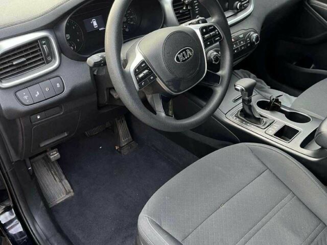 Чорний Кіа Соренто, об'ємом двигуна 0 л та пробігом 46 тис. км за 11400 $, фото 12 на Automoto.ua