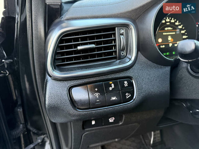 Чорний Кіа Соренто, об'ємом двигуна 2.2 л та пробігом 153 тис. км за 27900 $, фото 26 на Automoto.ua