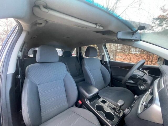 Чорний Кіа Соренто, об'ємом двигуна 2.4 л та пробігом 149 тис. км за 16800 $, фото 14 на Automoto.ua