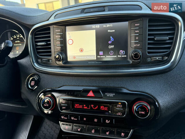 Чорний Кіа Соренто, об'ємом двигуна 2.2 л та пробігом 153 тис. км за 27900 $, фото 35 на Automoto.ua