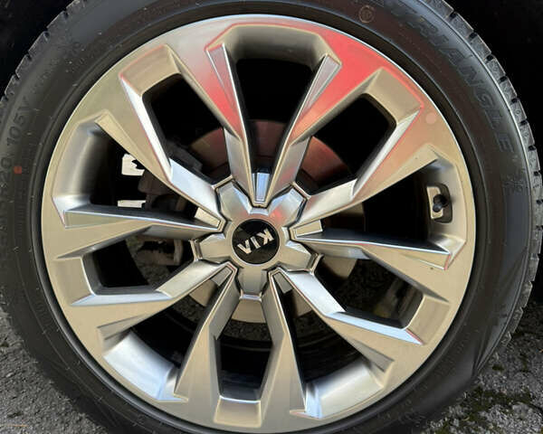 Черный Киа Соренто, объемом двигателя 2.2 л и пробегом 146 тыс. км за 32500 $, фото 29 на Automoto.ua