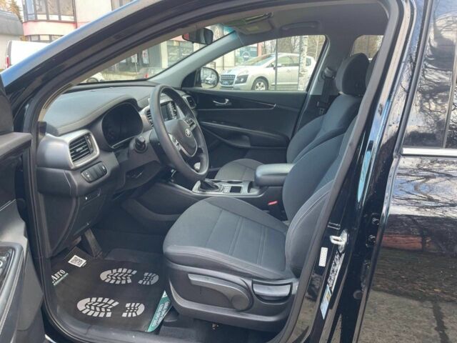 Чорний Кіа Соренто, об'ємом двигуна 2.4 л та пробігом 149 тис. км за 16800 $, фото 7 на Automoto.ua