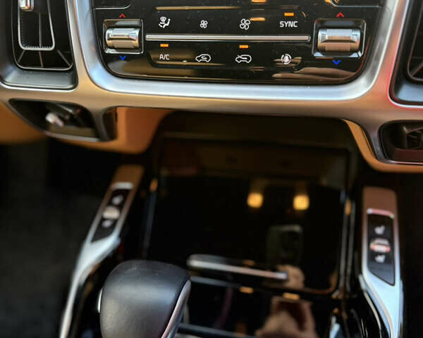 Черный Киа Соренто, объемом двигателя 2.2 л и пробегом 146 тыс. км за 32500 $, фото 23 на Automoto.ua