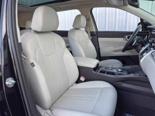 Чорний Кіа Соренто, об'ємом двигуна 1.6 л та пробігом 34 тис. км за 5000 $, фото 15 на Automoto.ua