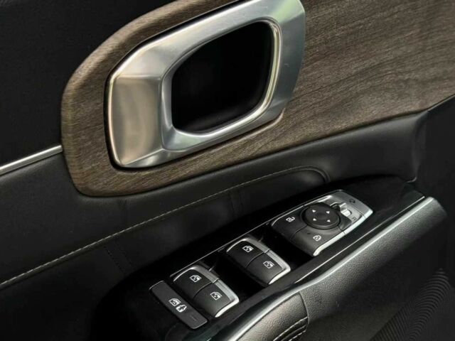 Черный Киа Соренто, объемом двигателя 0 л и пробегом 68 тыс. км за 19199 $, фото 6 на Automoto.ua