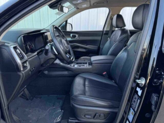 Чорний Кіа Соренто, об'ємом двигуна 1.6 л та пробігом 14 тис. км за 15000 $, фото 11 на Automoto.ua