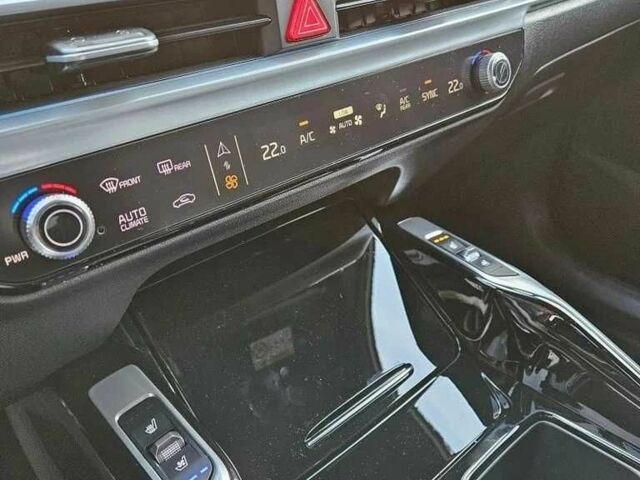 Черный Киа Соренто, объемом двигателя 2.2 л и пробегом 13 тыс. км за 47000 $, фото 10 на Automoto.ua