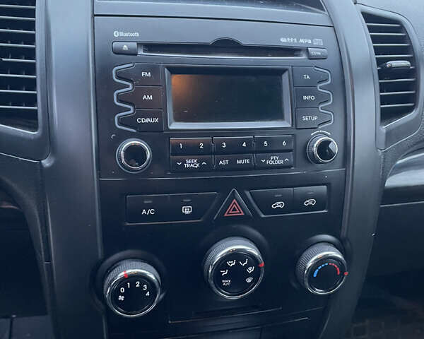 Фиолетовый Киа Соренто, объемом двигателя 2.4 л и пробегом 298 тыс. км за 9700 $, фото 17 на Automoto.ua