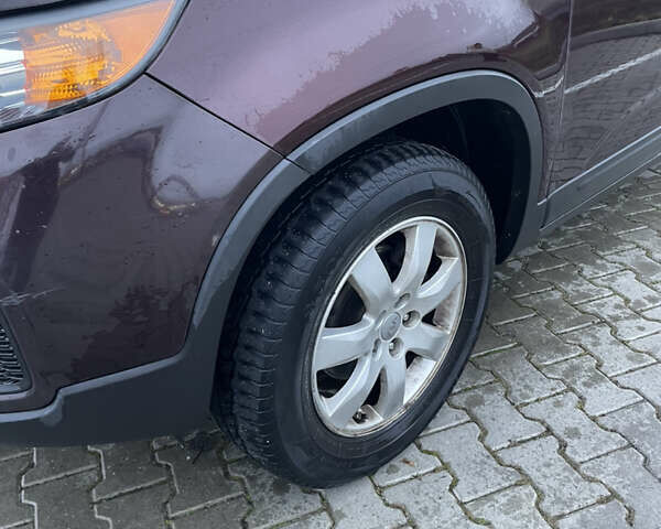 Фиолетовый Киа Соренто, объемом двигателя 2.4 л и пробегом 298 тыс. км за 9700 $, фото 9 на Automoto.ua